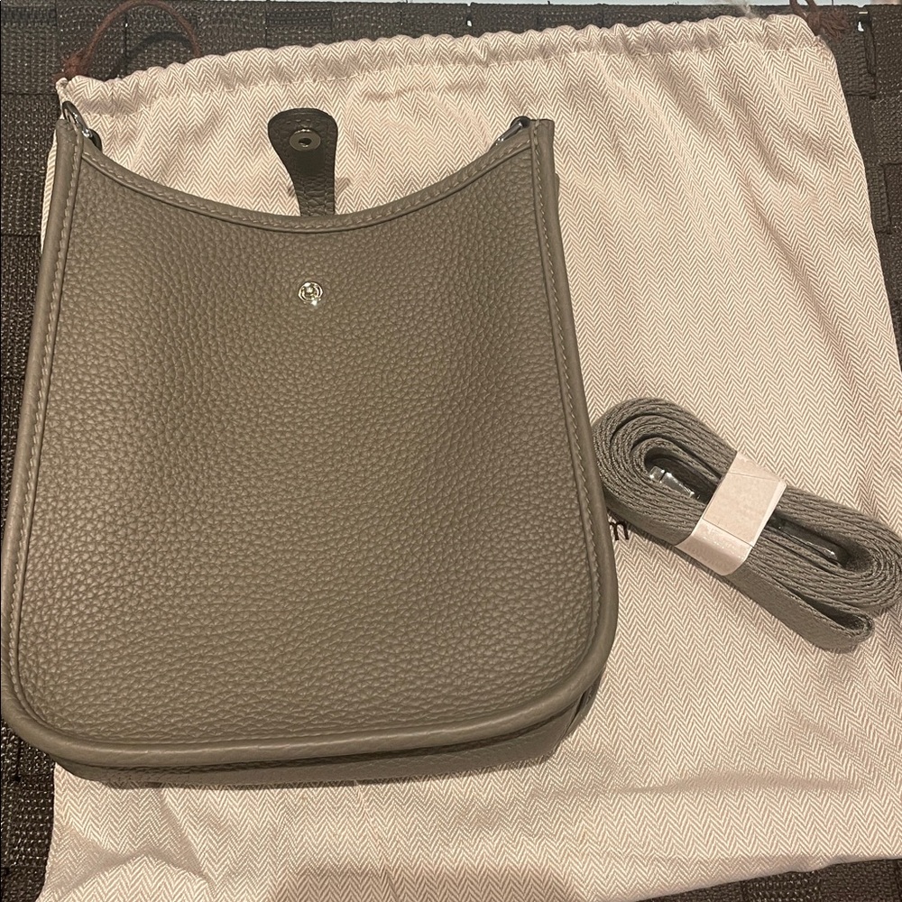 Mini Real Leather Shoulder/Crossbody Bag in Grey
